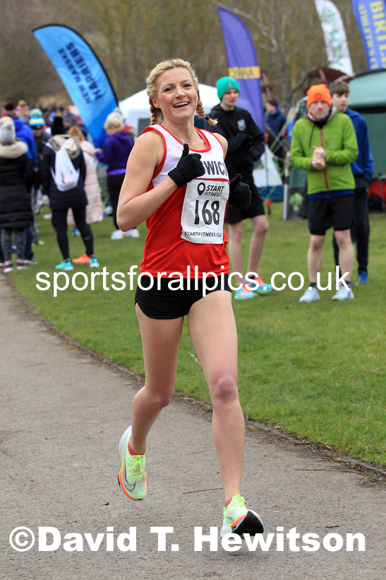 Senior women and veteran women and men over-50s NECAA Road Relay Champs., Hetton Lyons Park, Hetton le Hole, County Durham. Photo: David T. Hewitson/Sports for All Pics